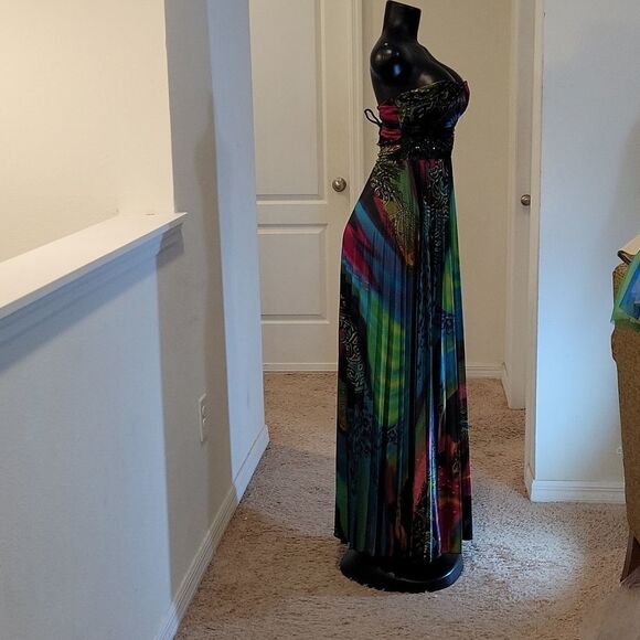 SPEECHLESS FORMAL MULTI-COLOR FLOOR LENGTH DRESS - Picture 7 of 15